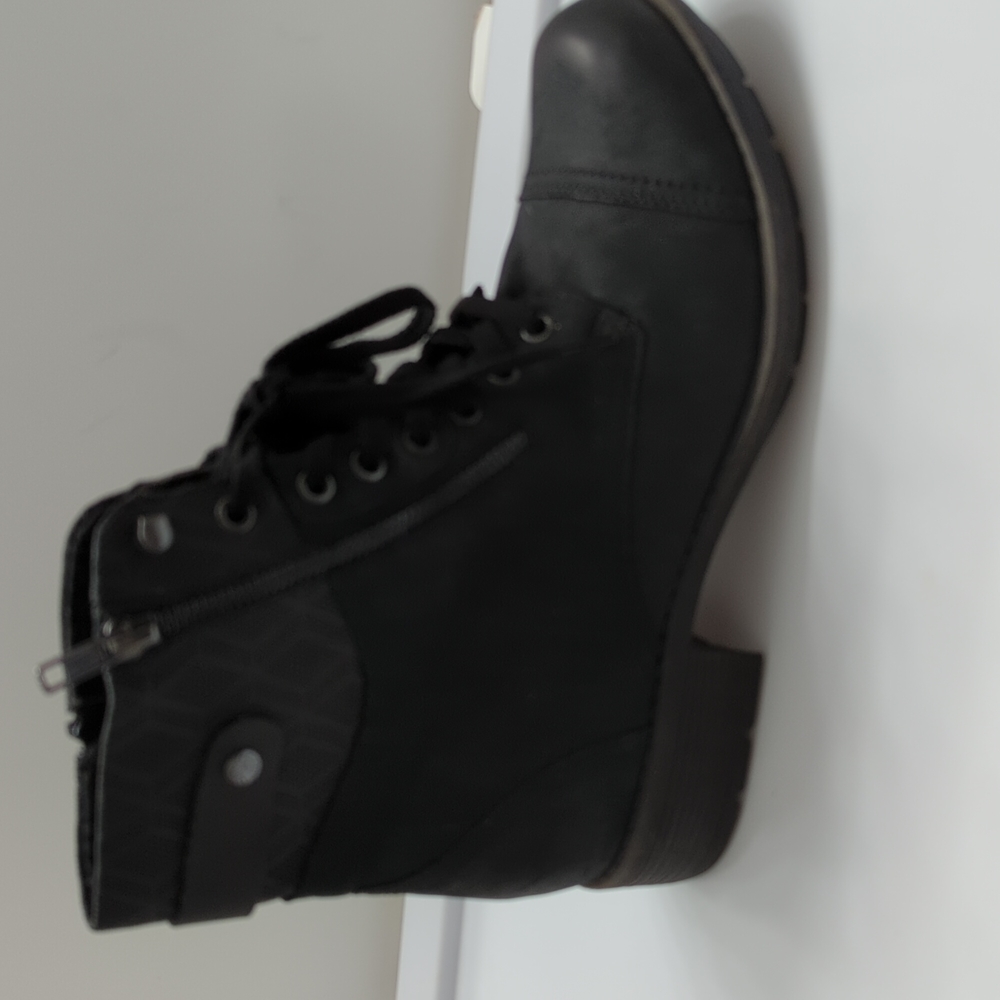 Rockport waterproof boots, size 10, black